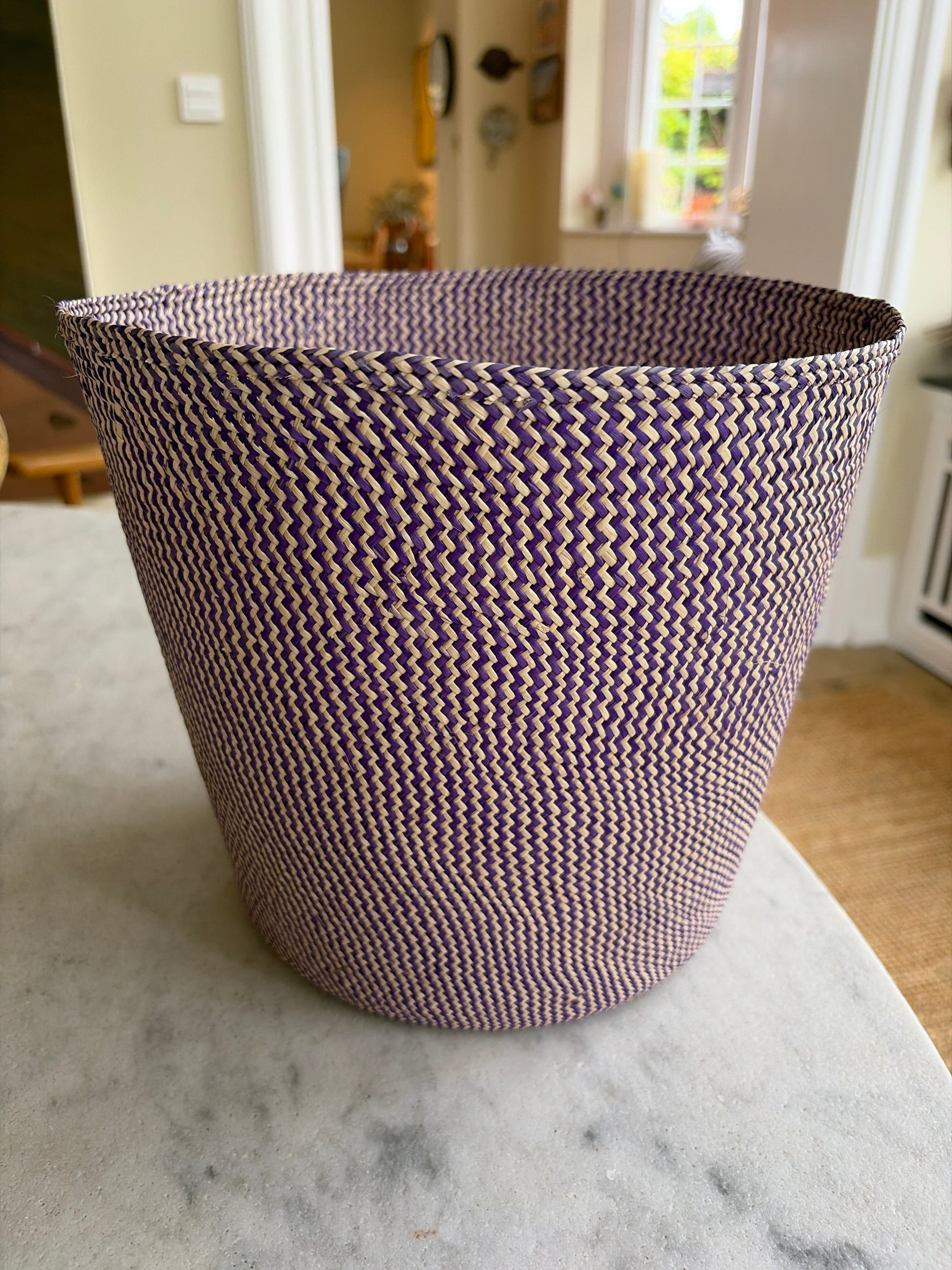 Woven basket in Iraca palm leaves • Large • Lilac and Natural