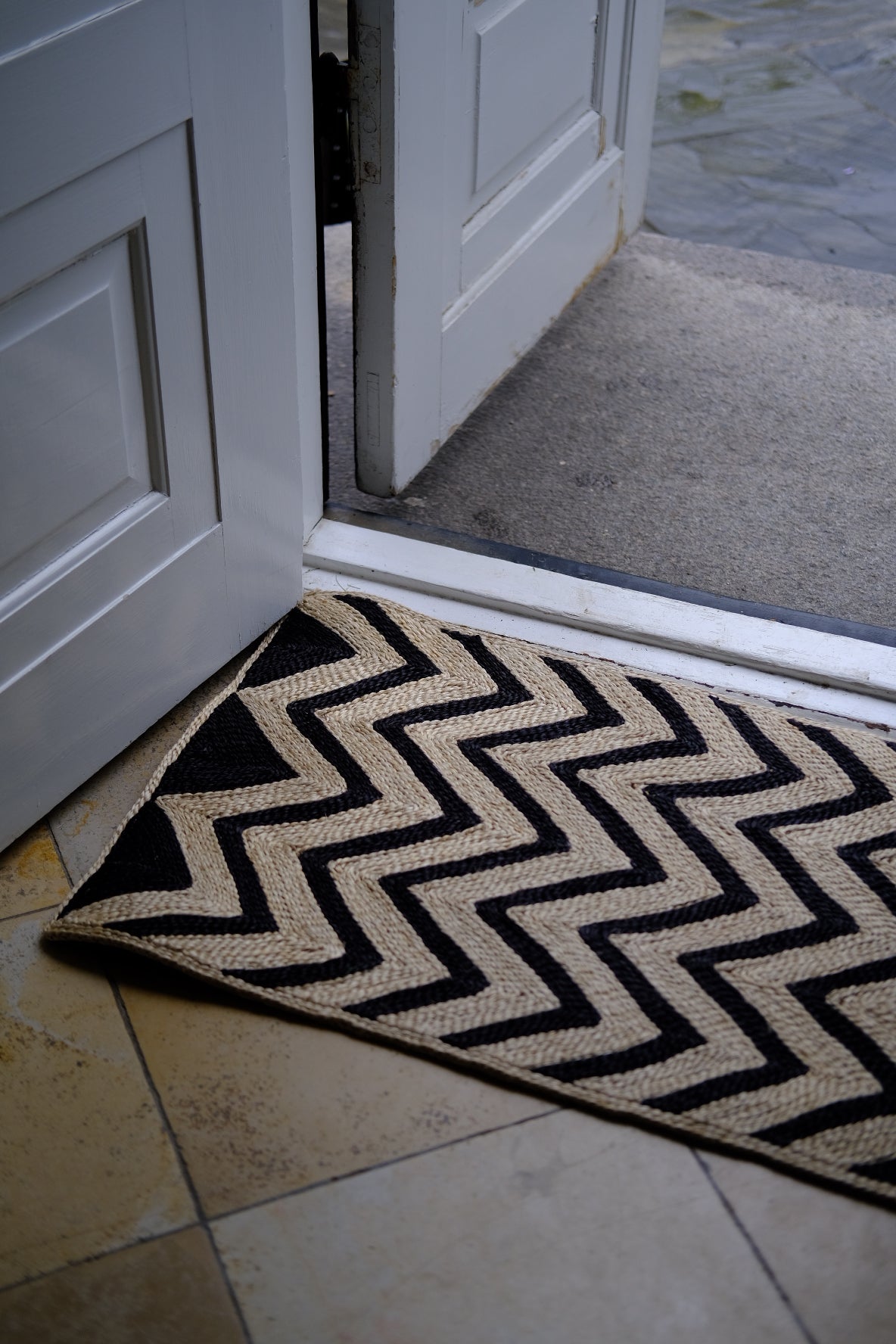 Måtte • Chevron • 46 x 120 cm • Sort