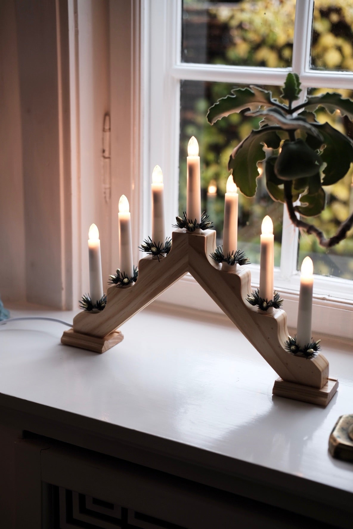 Swedish Christmas Stage • 7 candles • Wood