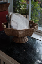 Basket on stand • Margrete • Rattan