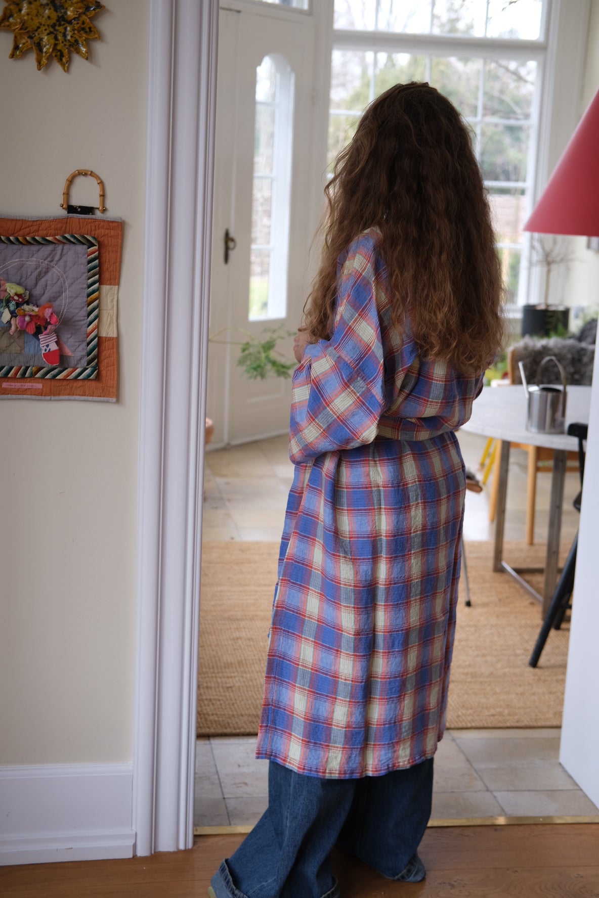 Linge Particulier kimono i xl med blåt og ternet ekko i let sommerstil, lavet af let materiale.
