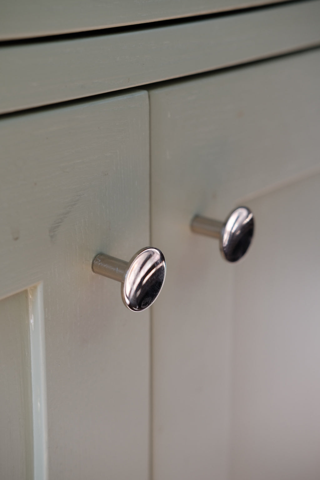 Møbelknap • Greb • Krom • Dyb 28 mm