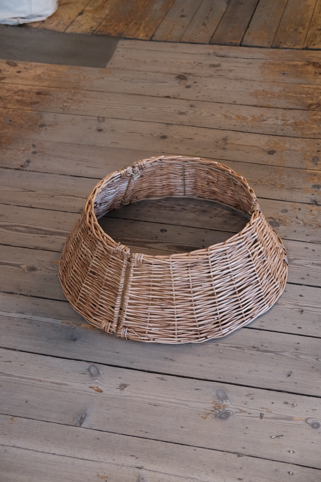 Julepynt • Dekoration • Juletræsfod • Kan ikke sendes