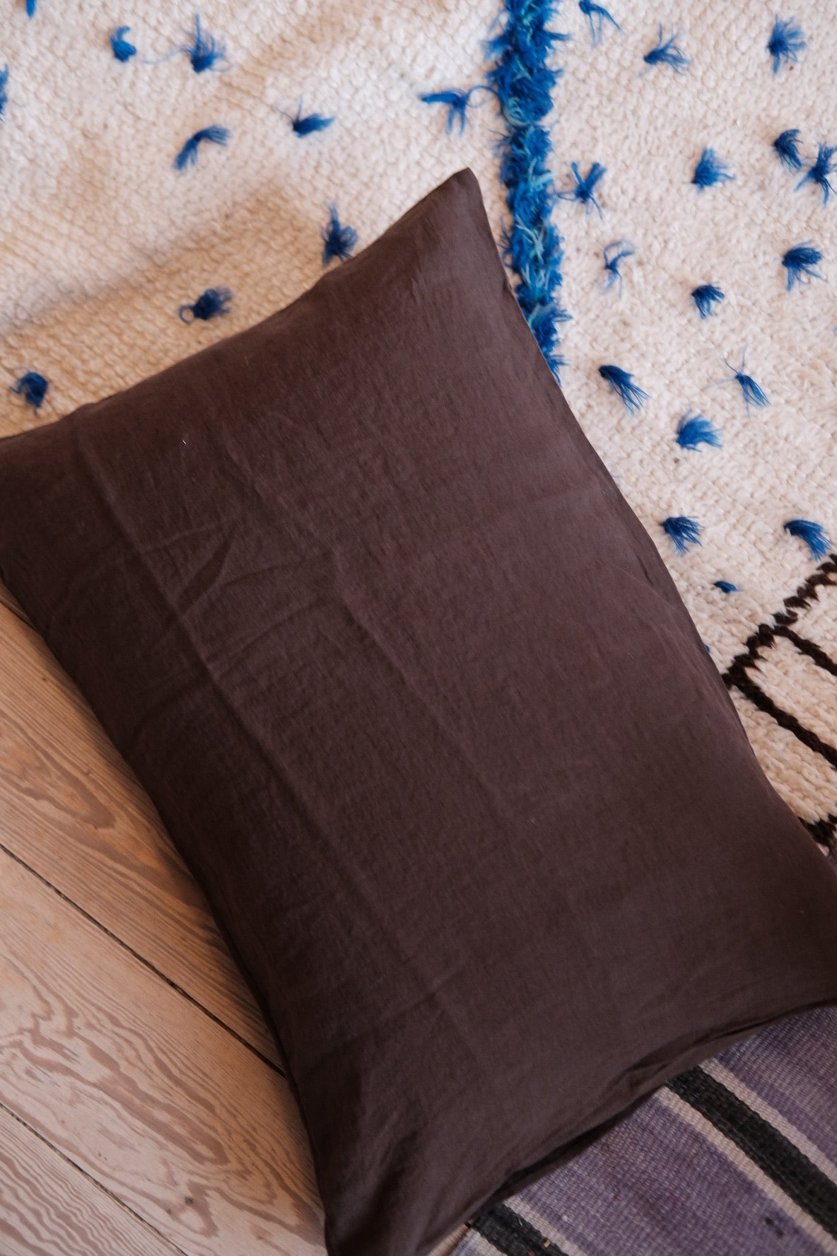 Flax pillow • 50x70 cm • Brown