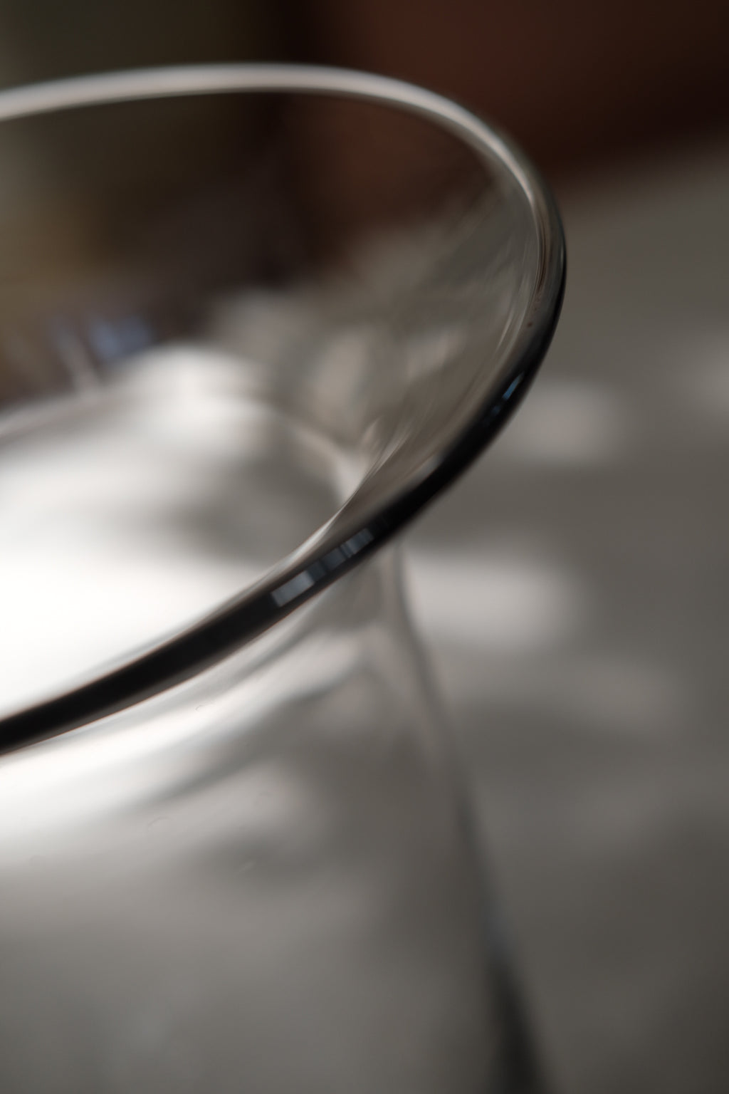 Glass vase • Adelaide • Pedestal