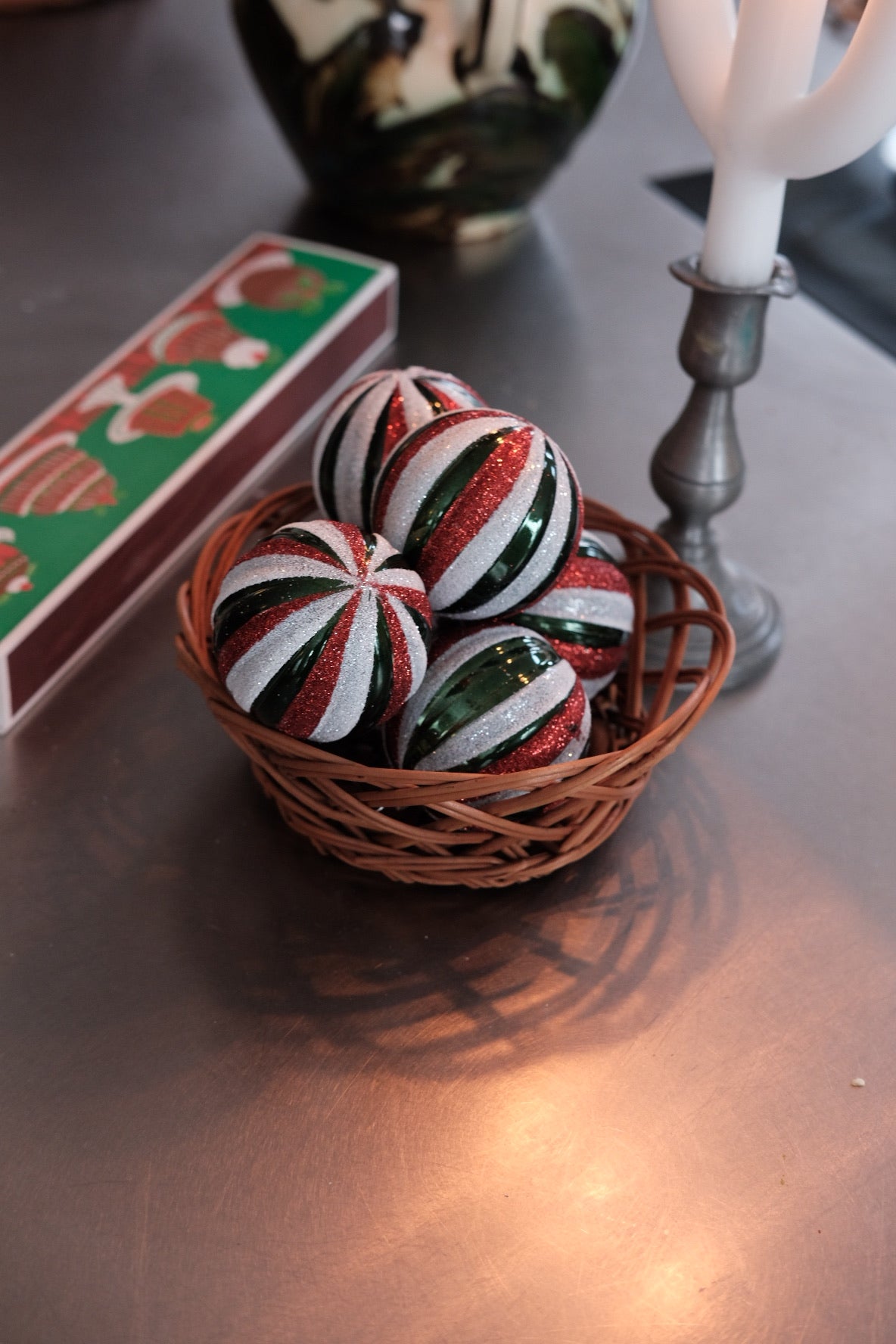 Julepynt • Kugle • Bolsjestribet kugle • 6 stk • DORA