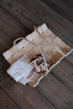 Kurv • med håndtag • Pinjetræ