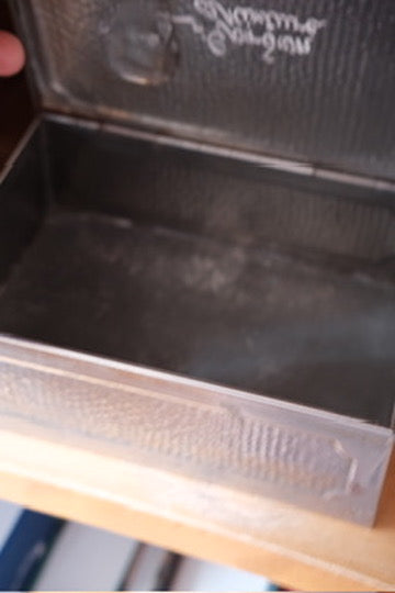 Vintage • Æske • Metal • DORA