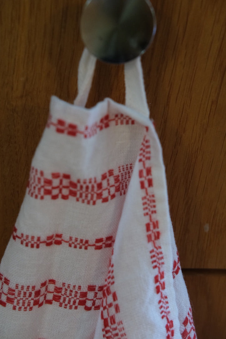 Viskestykke • Hør • Mini Forklæde • Broderie Rouge