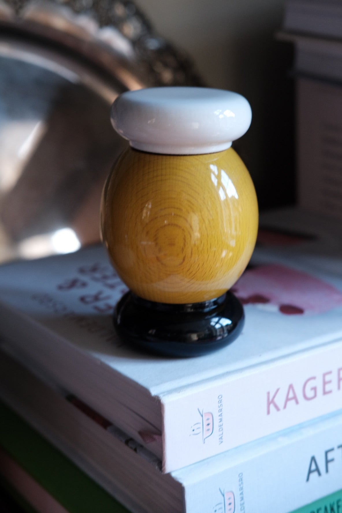 Peberkværn • ES18 • Hvid & Gul