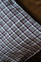 Pudevår • Hør • 50x70 cm • Mørkerøde og Grønne Tern