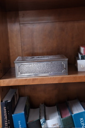 Vintage • Æske • Metal • DORA