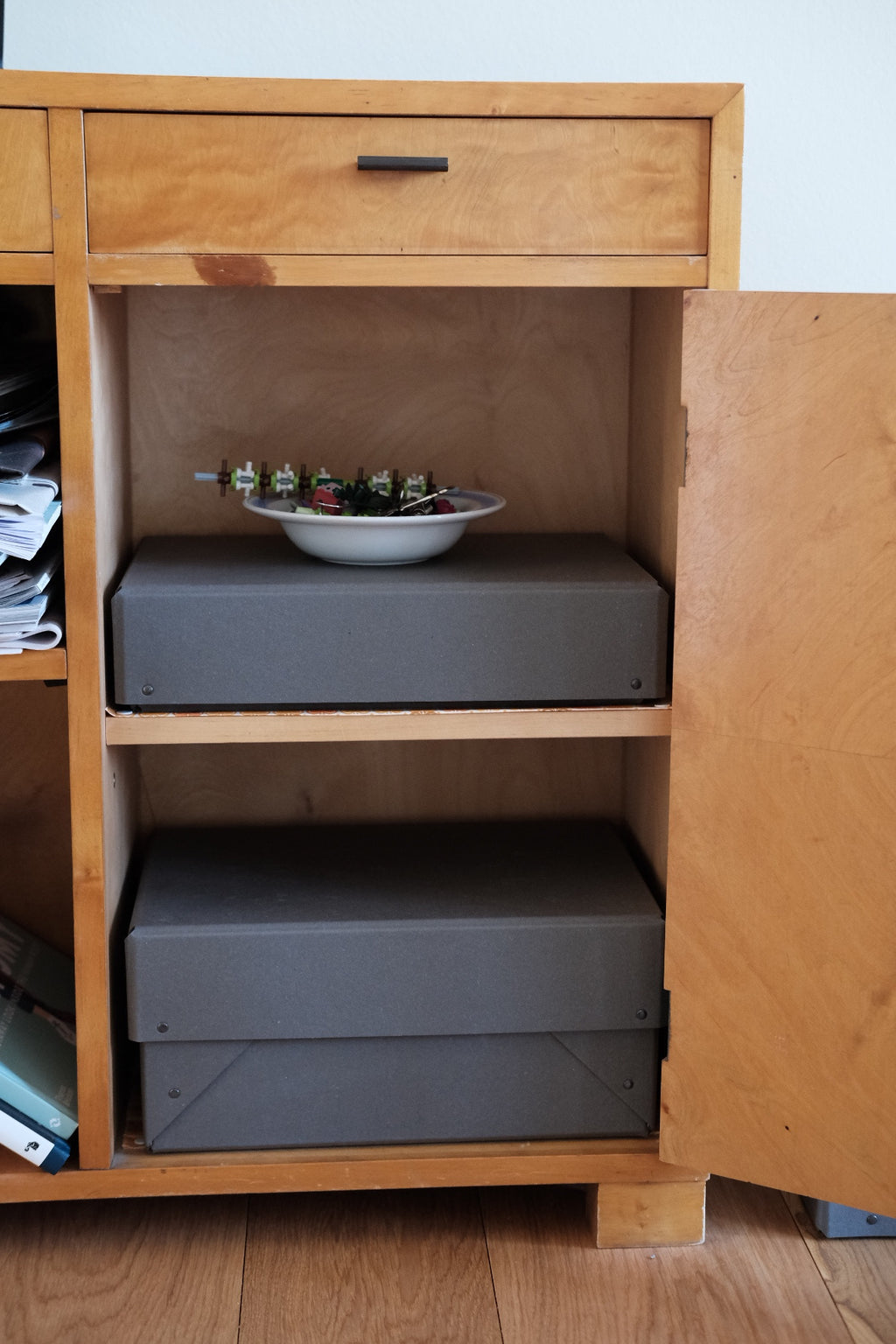 Opbevaringskasse • ELVO x DORA • Grå • A4 lav