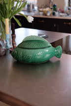 Vintage Fisk terrin in Grøn color by Sarreguemines, showcasing elegant design and classic ceramic craftsmanship.