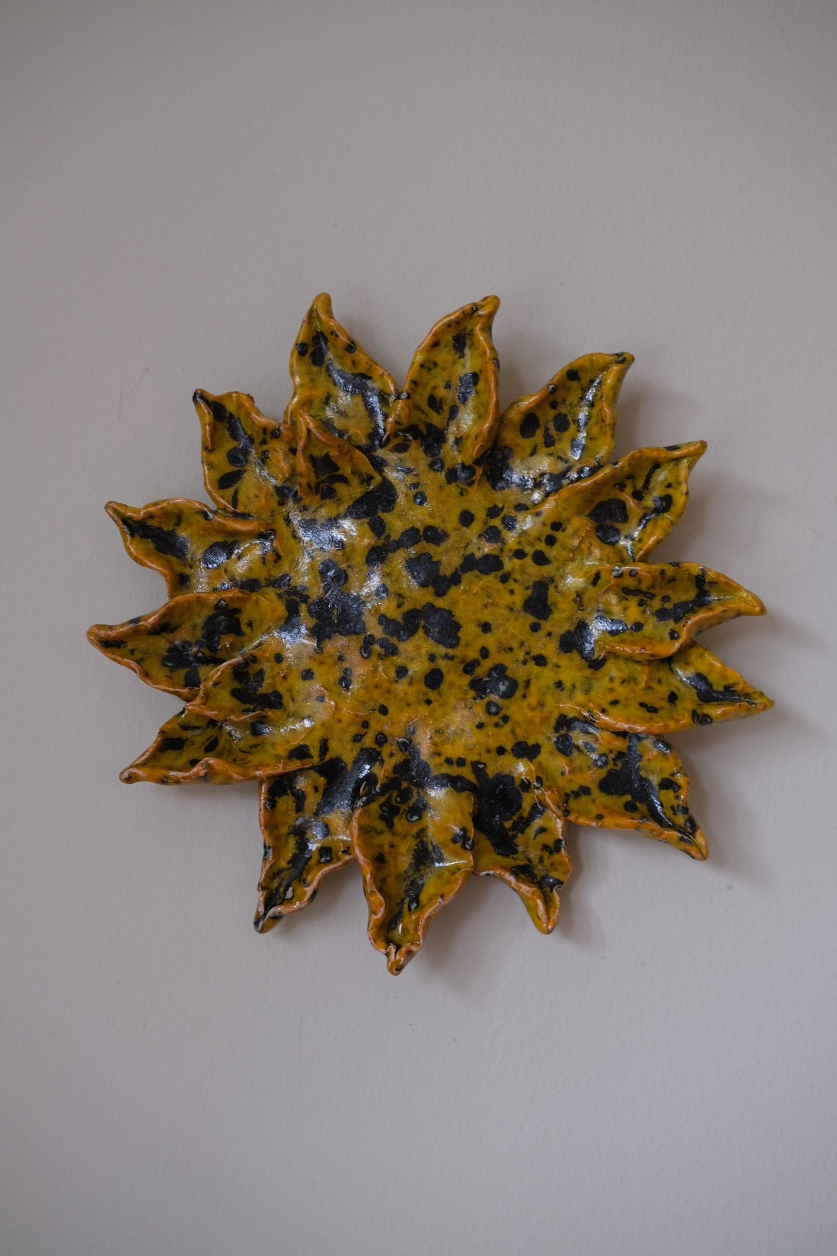 Handmade sunflower art piece by Emilie Holm Atelier, decorative object with vibrant sunflower design, Nr. 02.