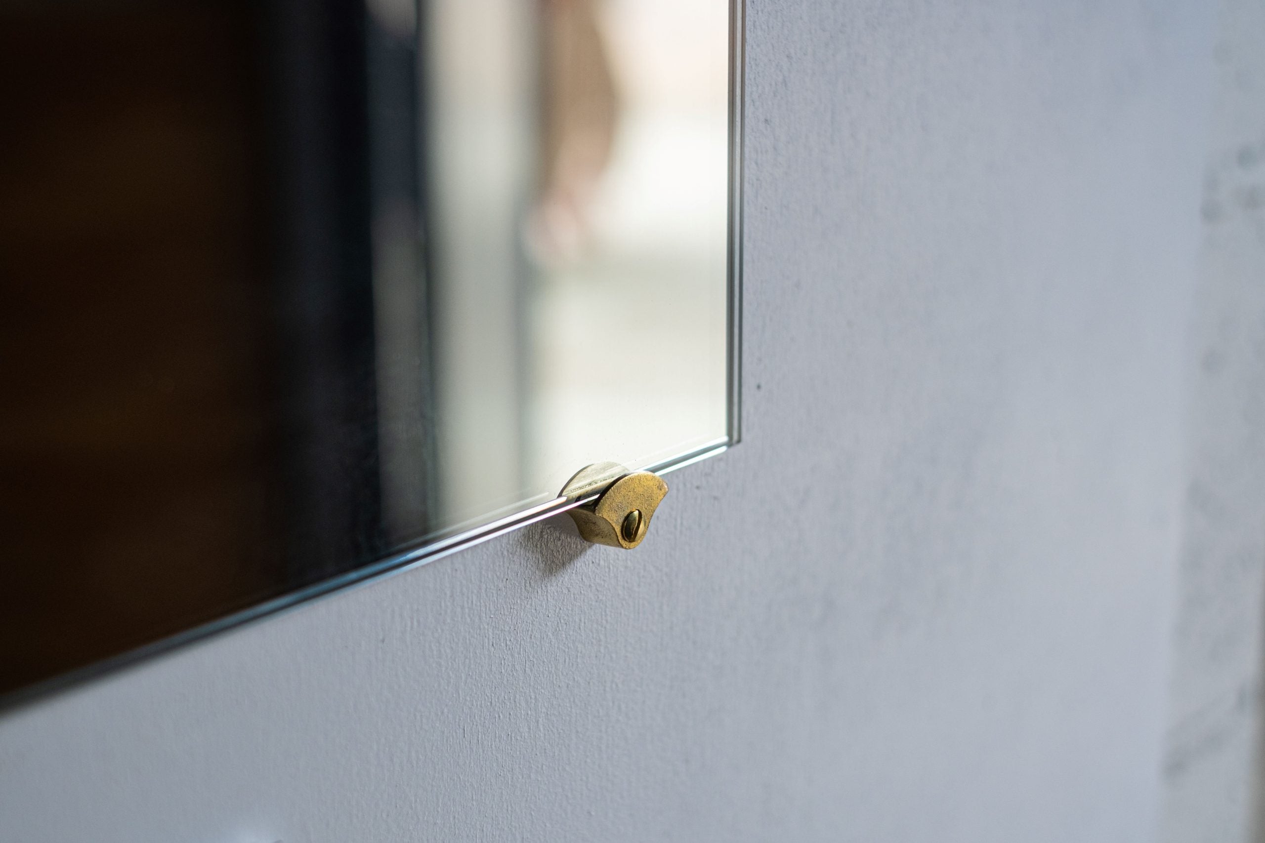 Beslag • Spejlophæng • Messing • 4 stk • DORA