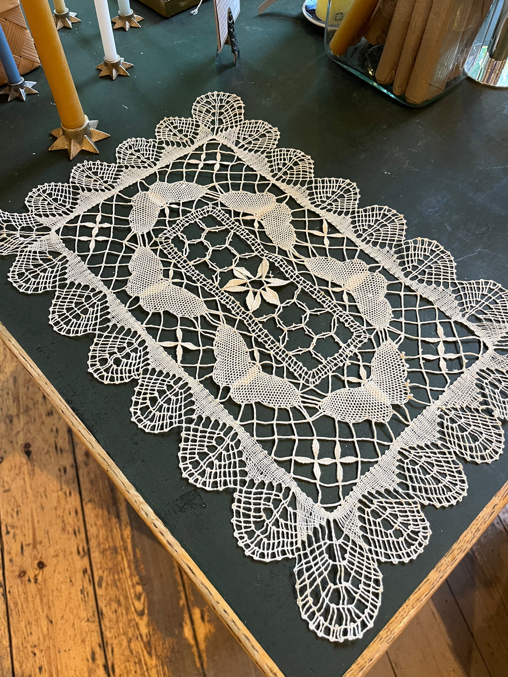 Dækkeserviet • Kniplet • Sommerfugl • Creme