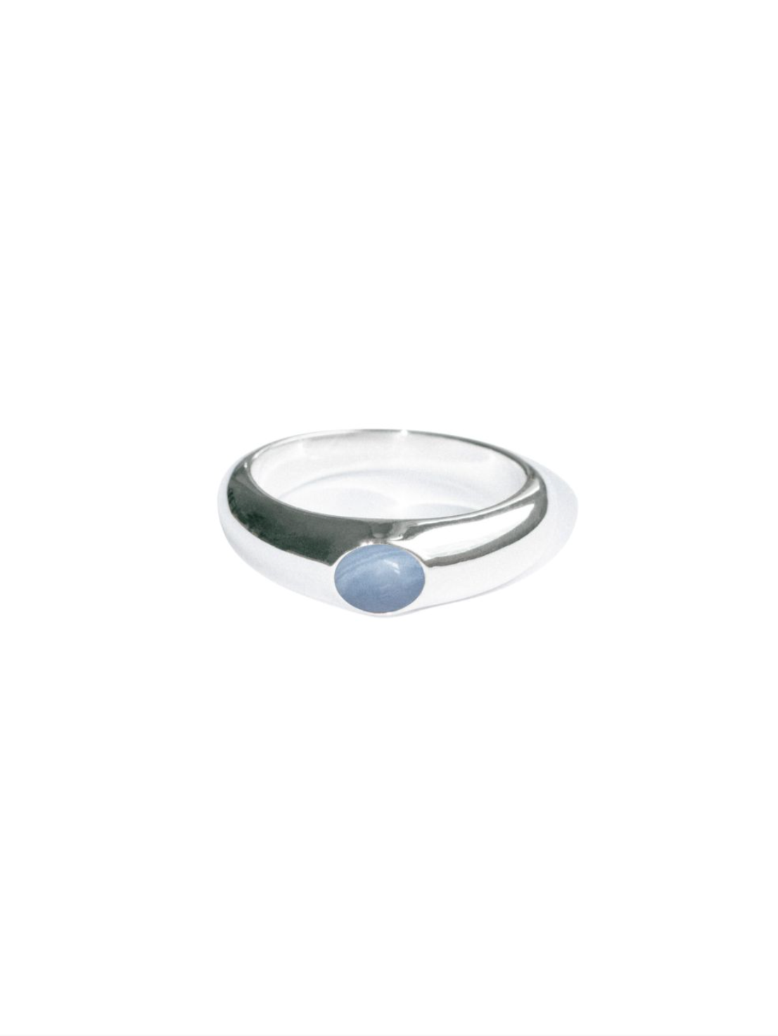 Sølvfingerring med lyseblå agat fra SOTE Horizon Signet smykke, elegant design med blå sten og sølvfinish.
