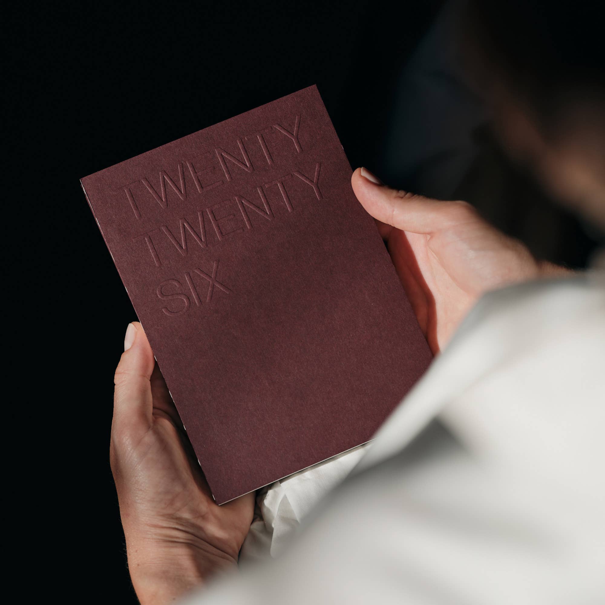 Årskalender • Claret • 2026 • DORA