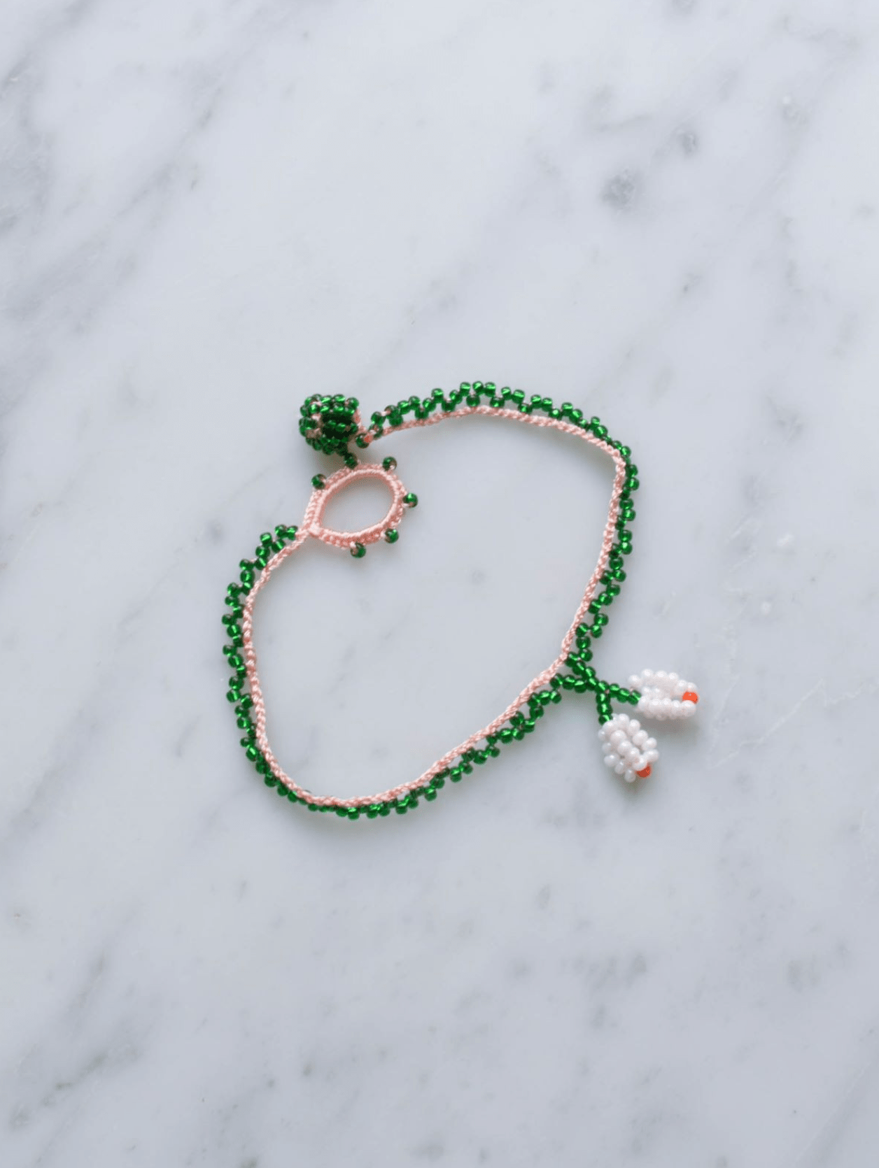 Armbånd • Kniplet • Grøn med hvid blomst - DORA