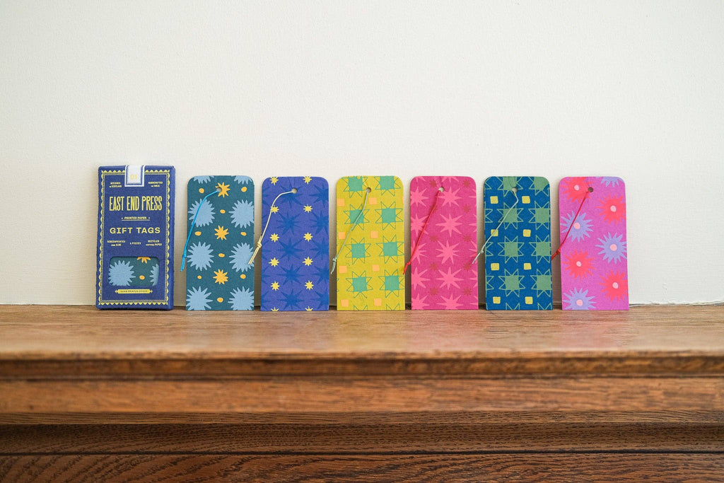 East End Press gavepapir og gavemærker, 6 stk, dekorative gavepapir og mærker til pakker, festlige og farverige design.