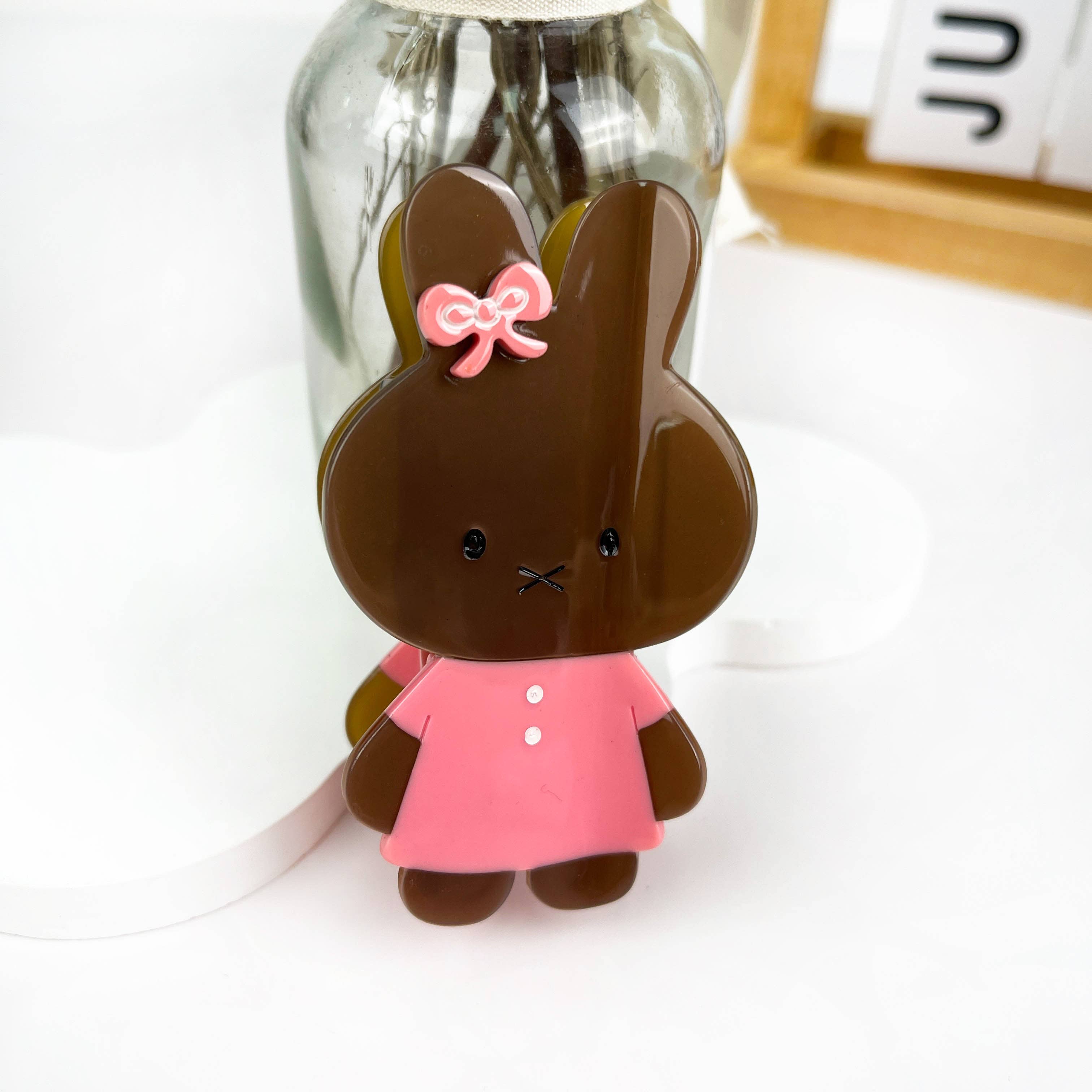 Hårklip • Lille kanin med kjole