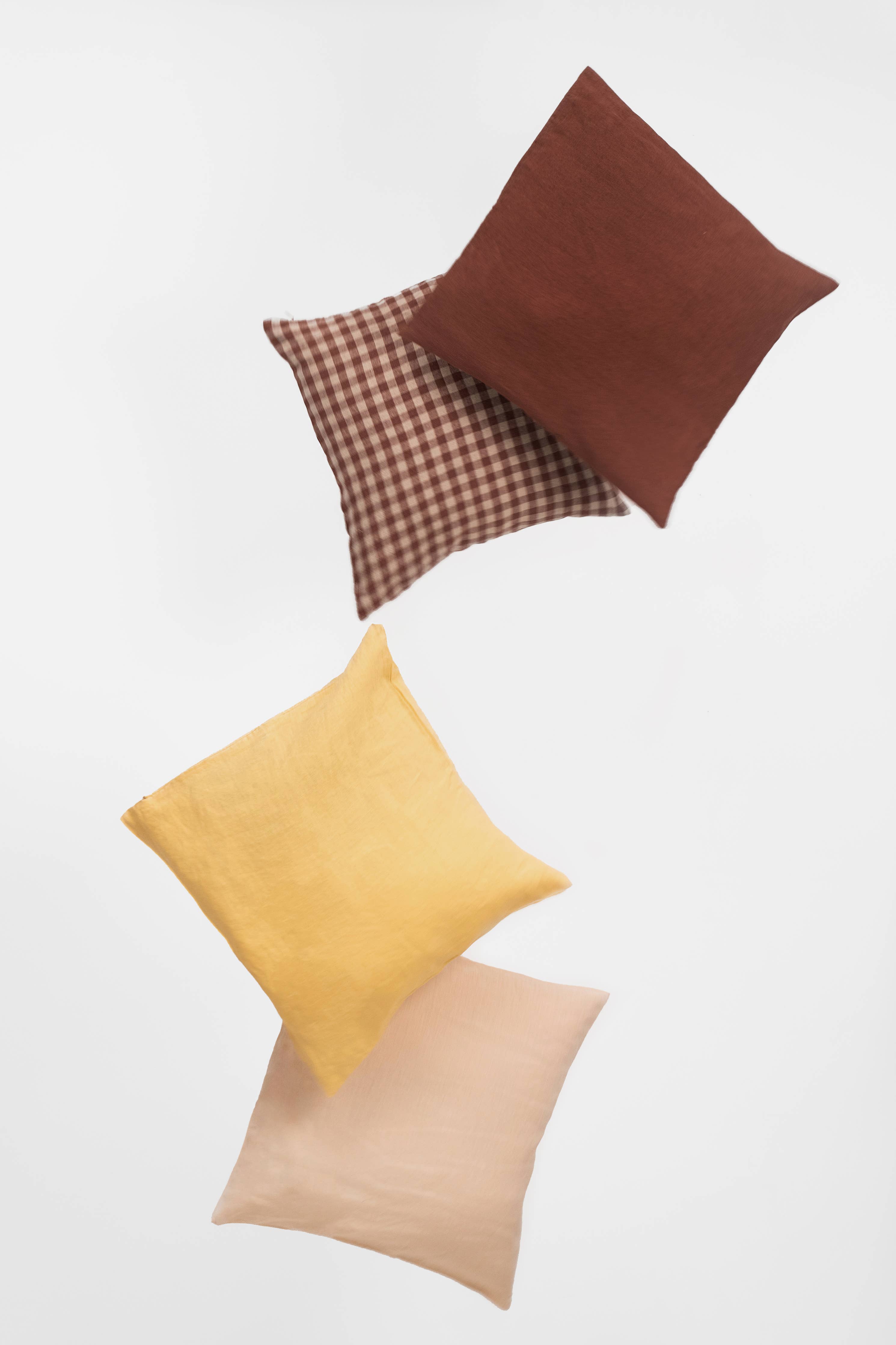 Pillowcase • Linen • Medium • Chocolate