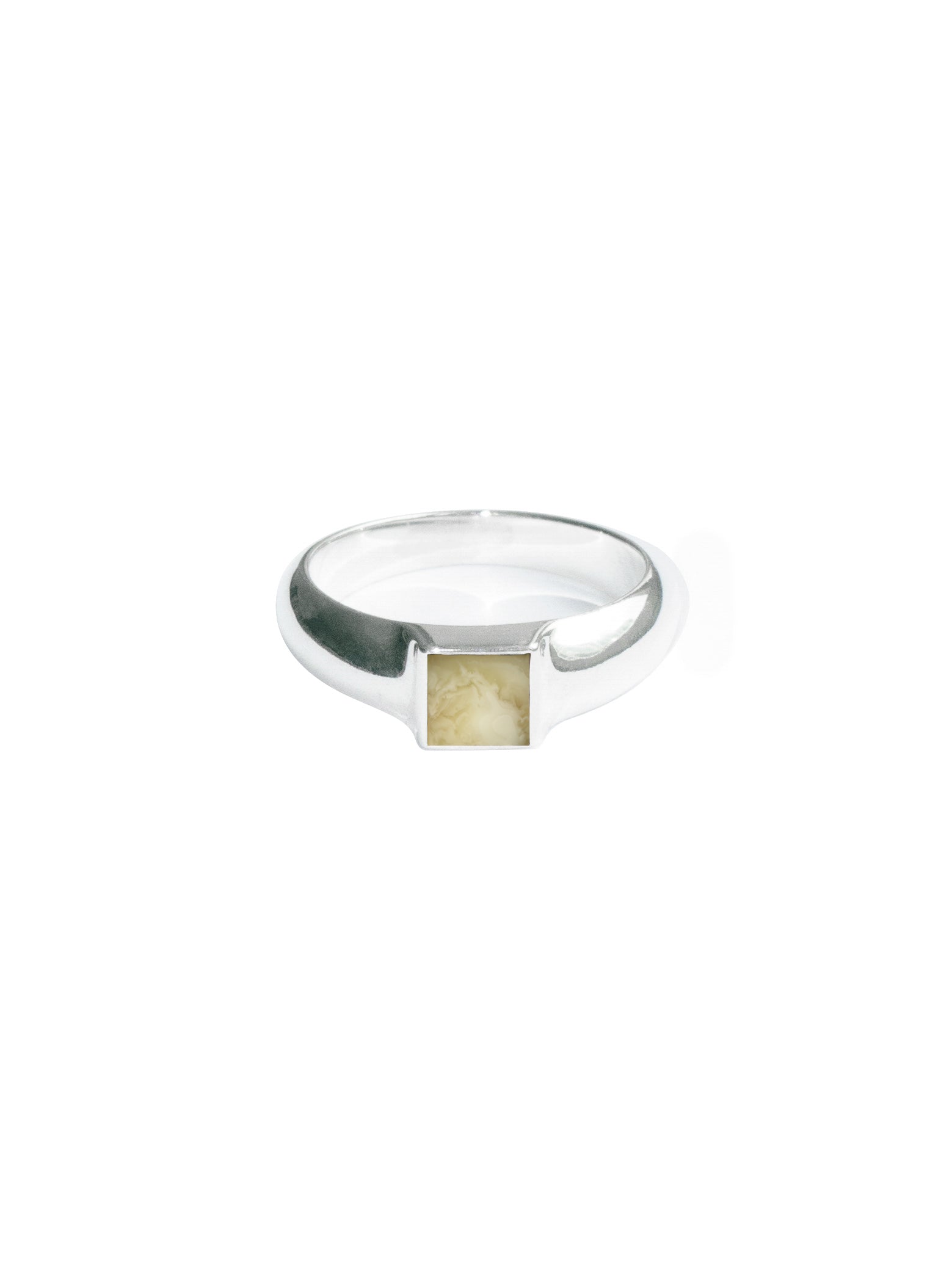 Fingerring, Midnight Signet, Sølv & Lyst rav fra SOTE hos DORA