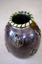 Vintage • Vase • Keramik • Mørkebrun med blomster motiver - DORA
