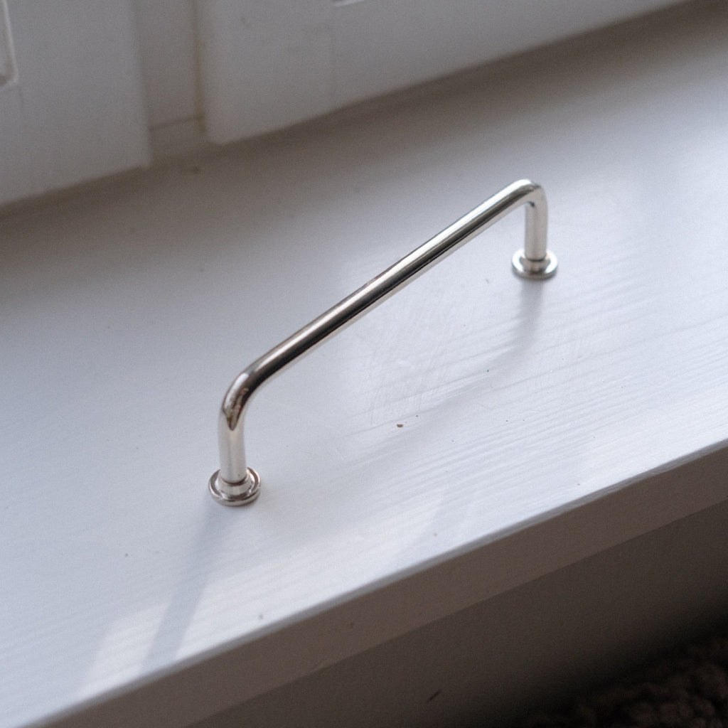 Bøjlegreb • Krom • 128 mm • Rund Fodskive