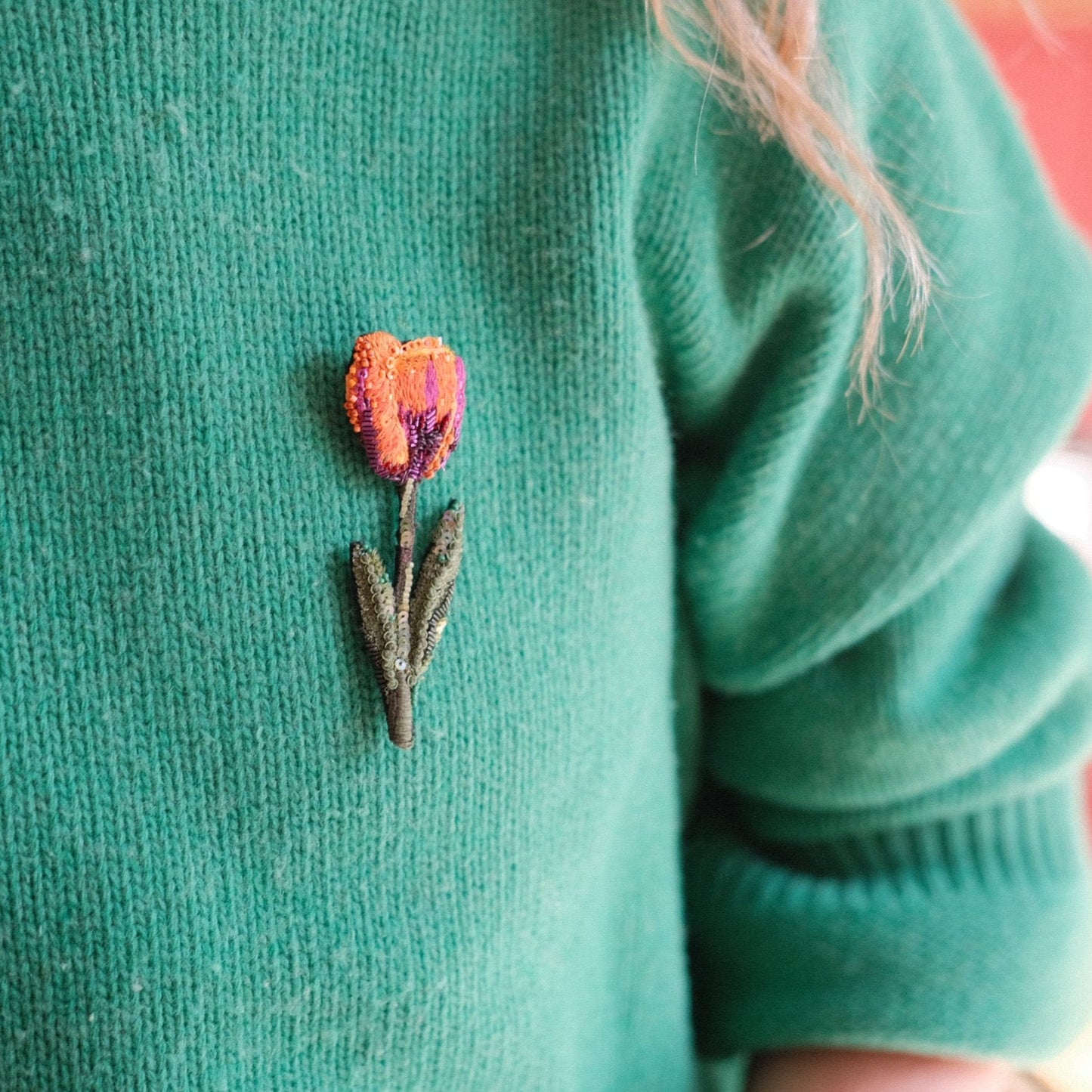 Håndbroderet Broche • Tulipan