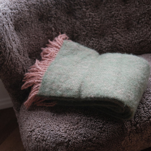 Wool rug • 130 x 170 • Green