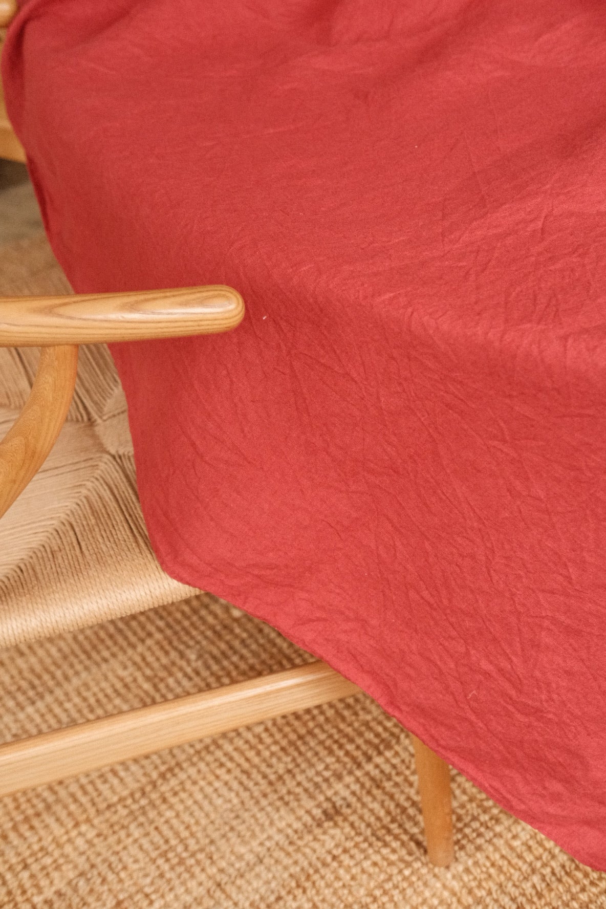 Tablecloth • Linen • 160 x 350 cm • Red