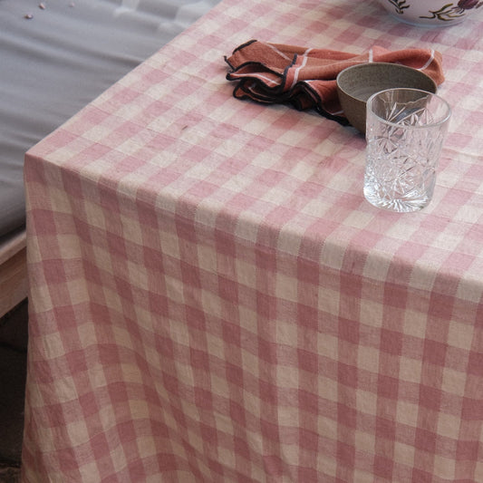 Tablecloth • Linen • 170 x 240 cm • Pink check