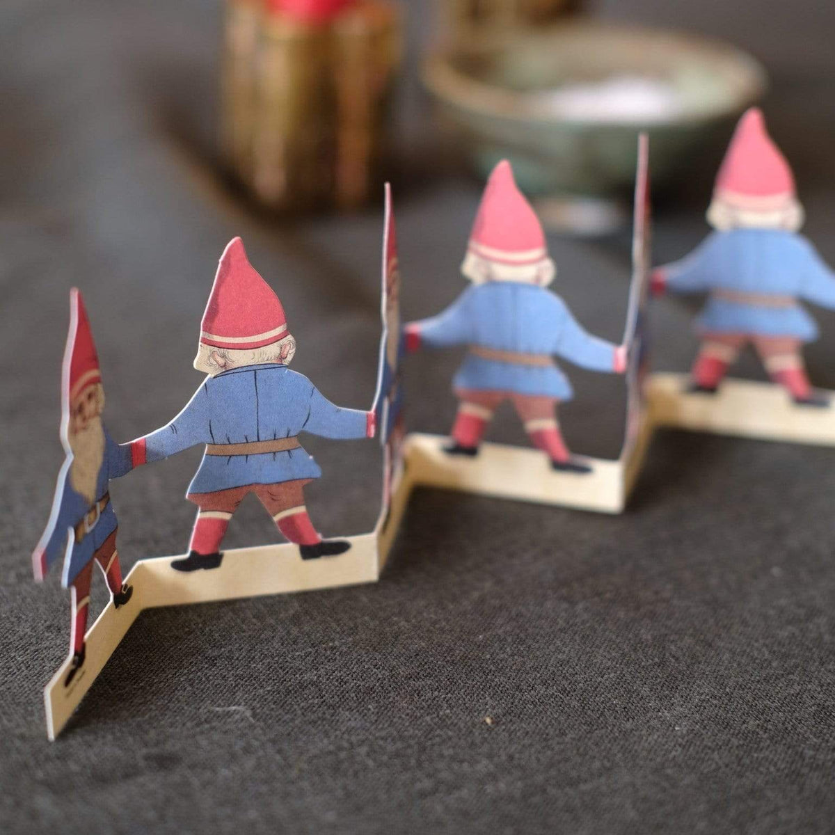 DORA JUL Jul Julepynt • Papirguirlande • Nisse