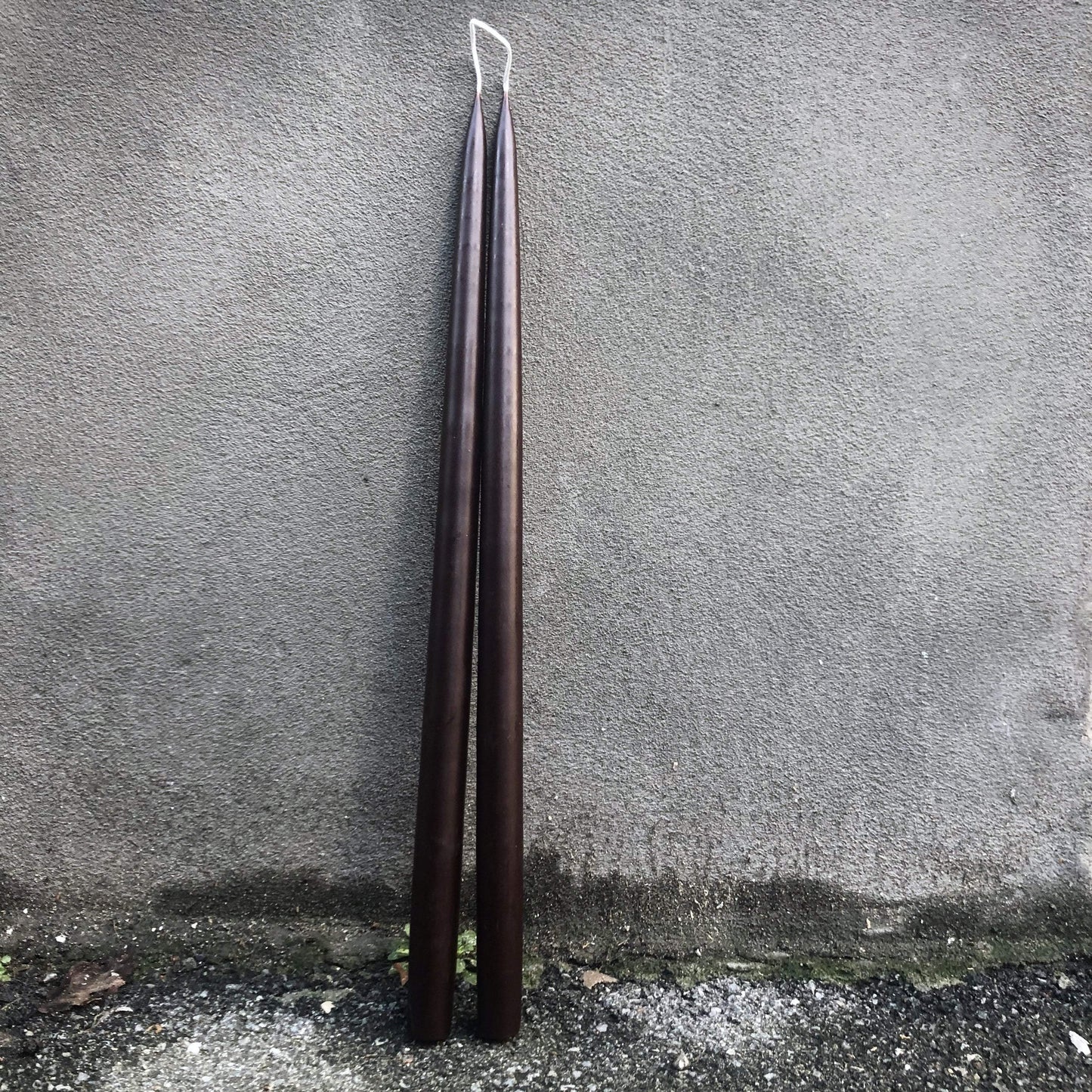 Kunstindustrien Stearinlys Hånddyppede lys // 45cm // Dark Brown