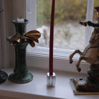 Set of four 28cm hand-dipped stearinlys candles in Light Bordeaux by Kunstindustrien, slim and elegant for home decor.